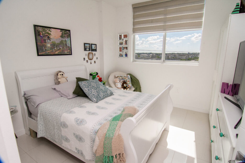 midtown doral unit 604 bedroom2