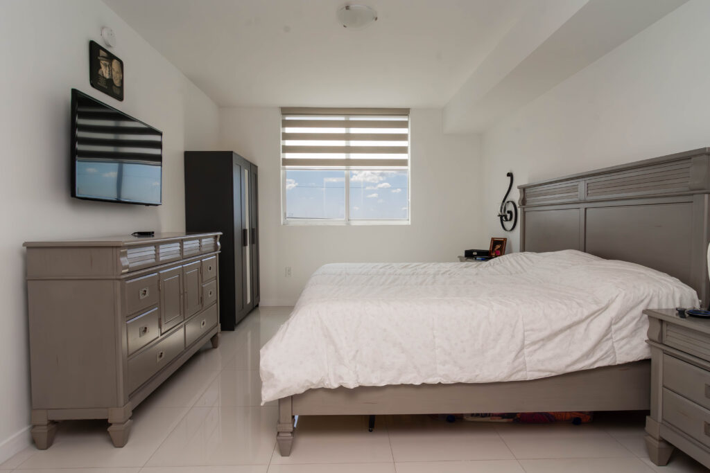 midtown doral unit 604 masterbedroom